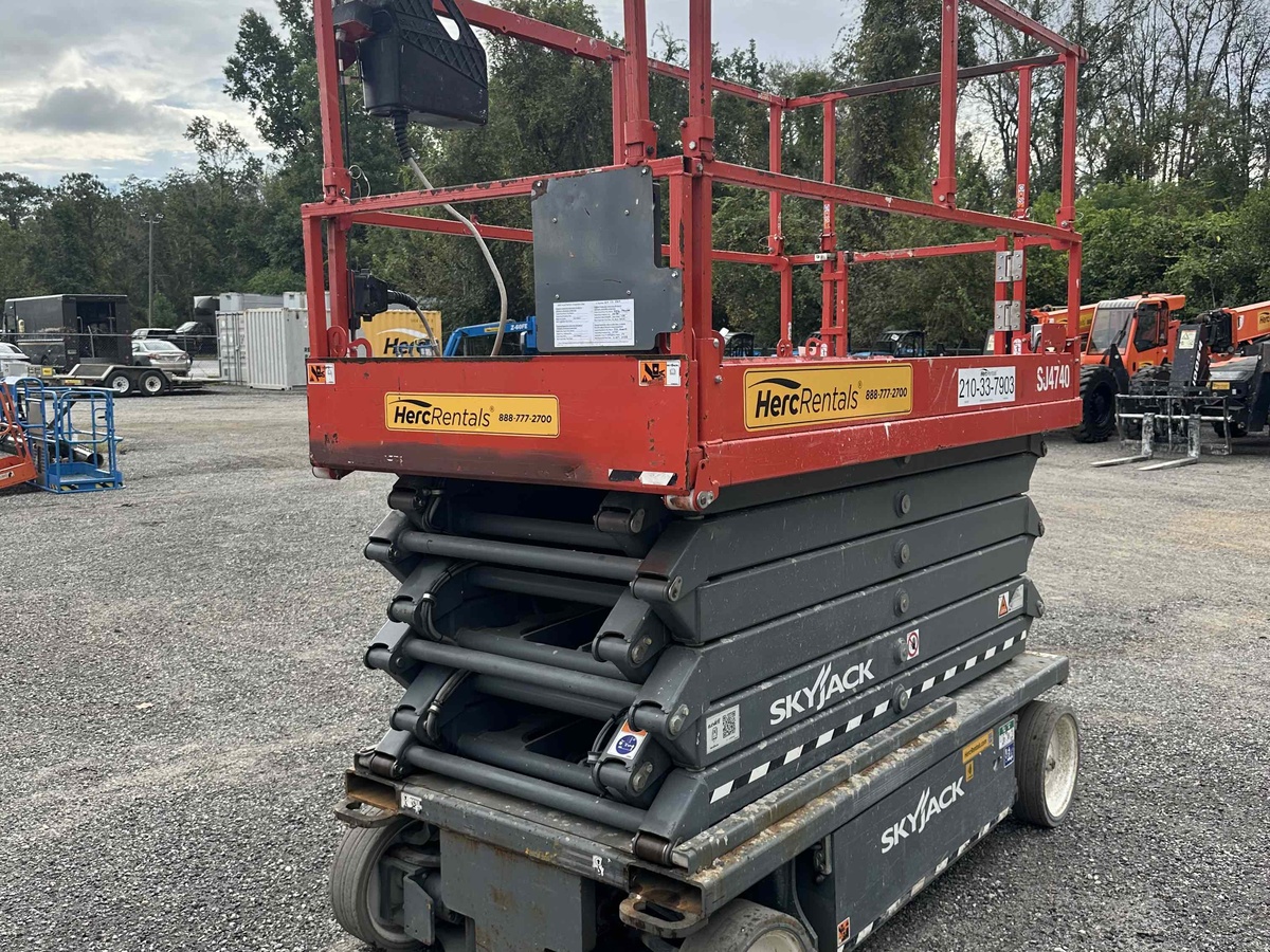 2021 Skyjack SJ4740-2
