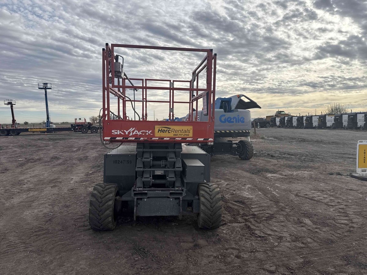 2018 Skyjack SJ-6832RT-2