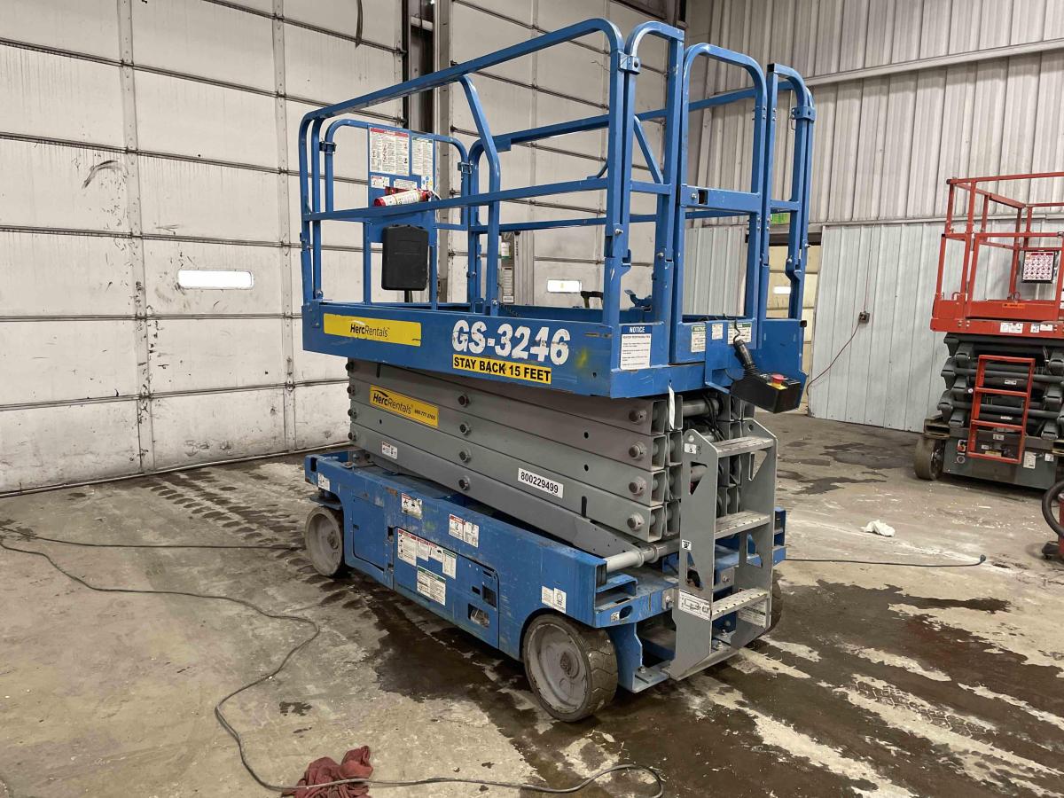 2018 Genie GS-3246