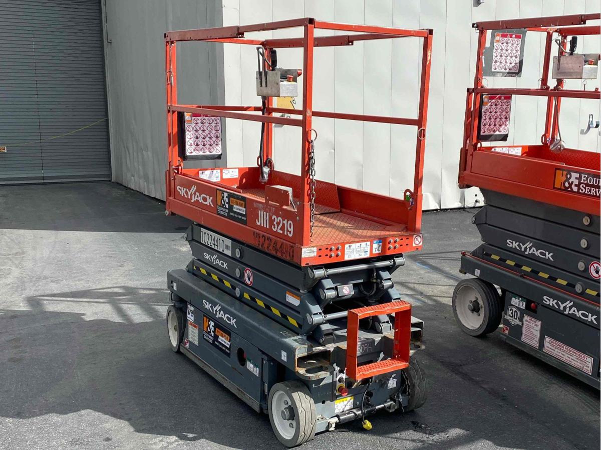 2017 Skyjack SJ3219