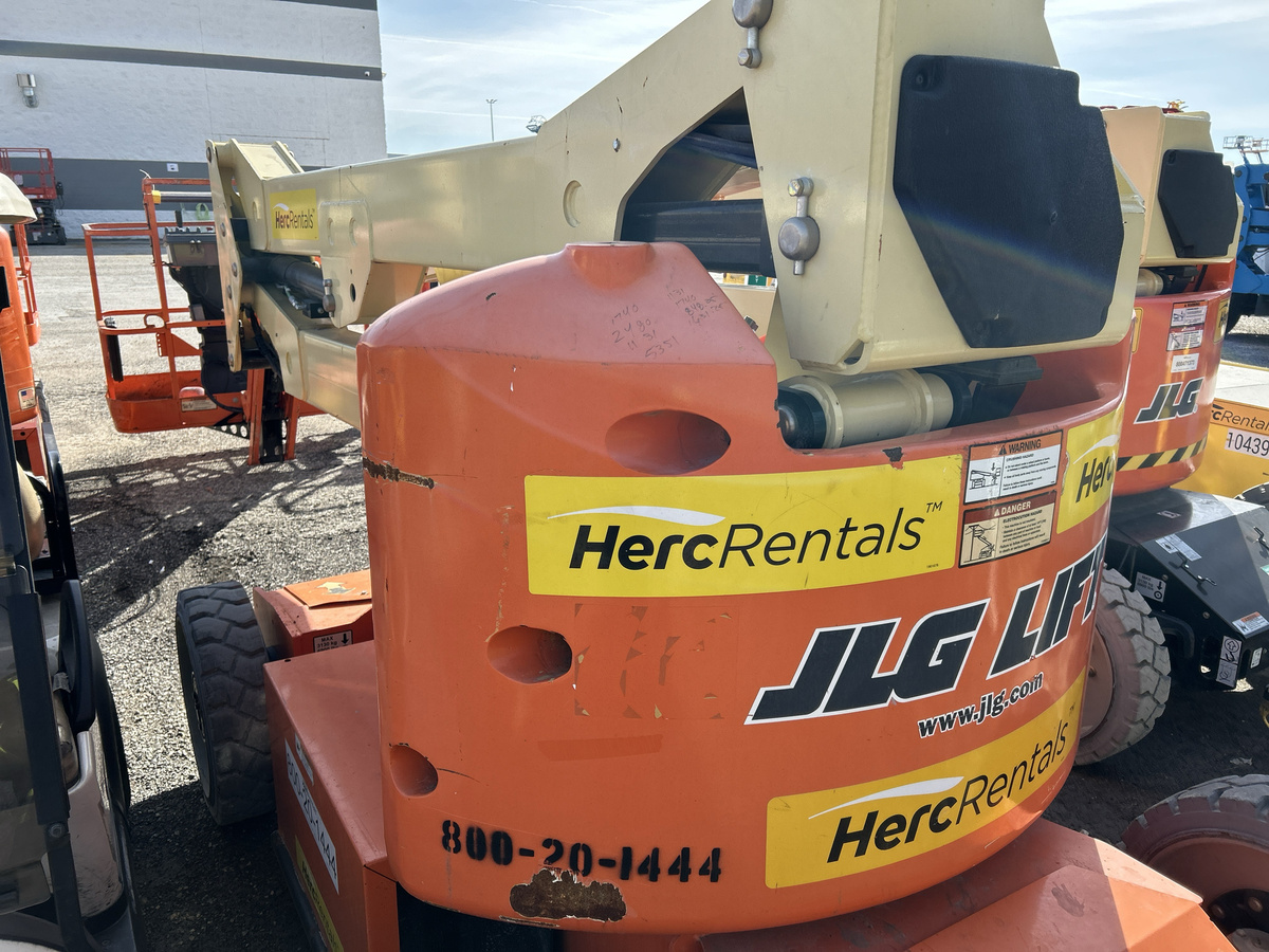2018 JLG E450AJ-7