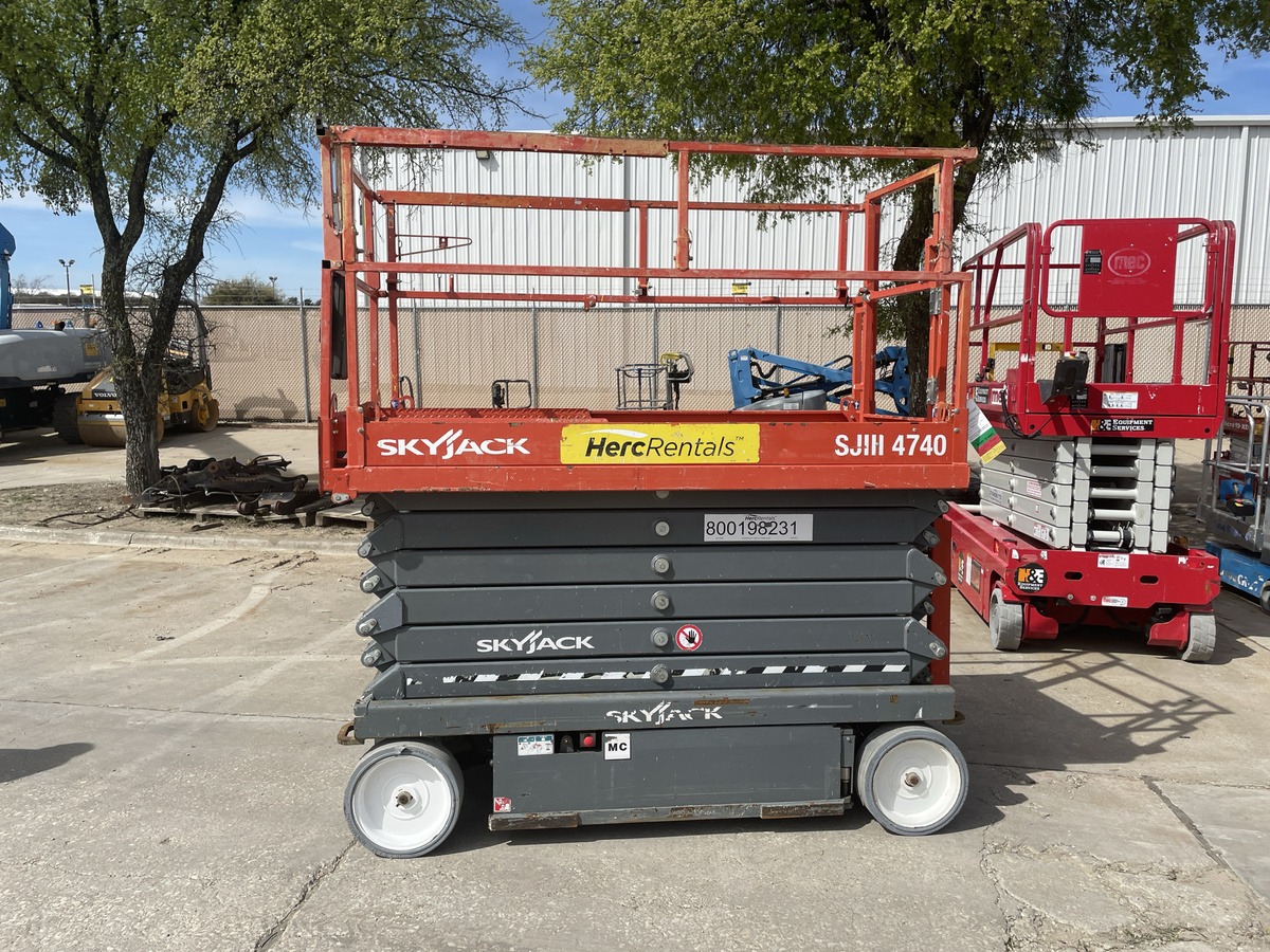 2018 Skyjack SJ4740-3