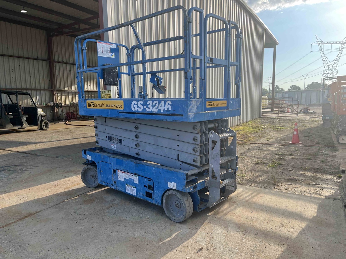 2016 Genie GS-3246-3