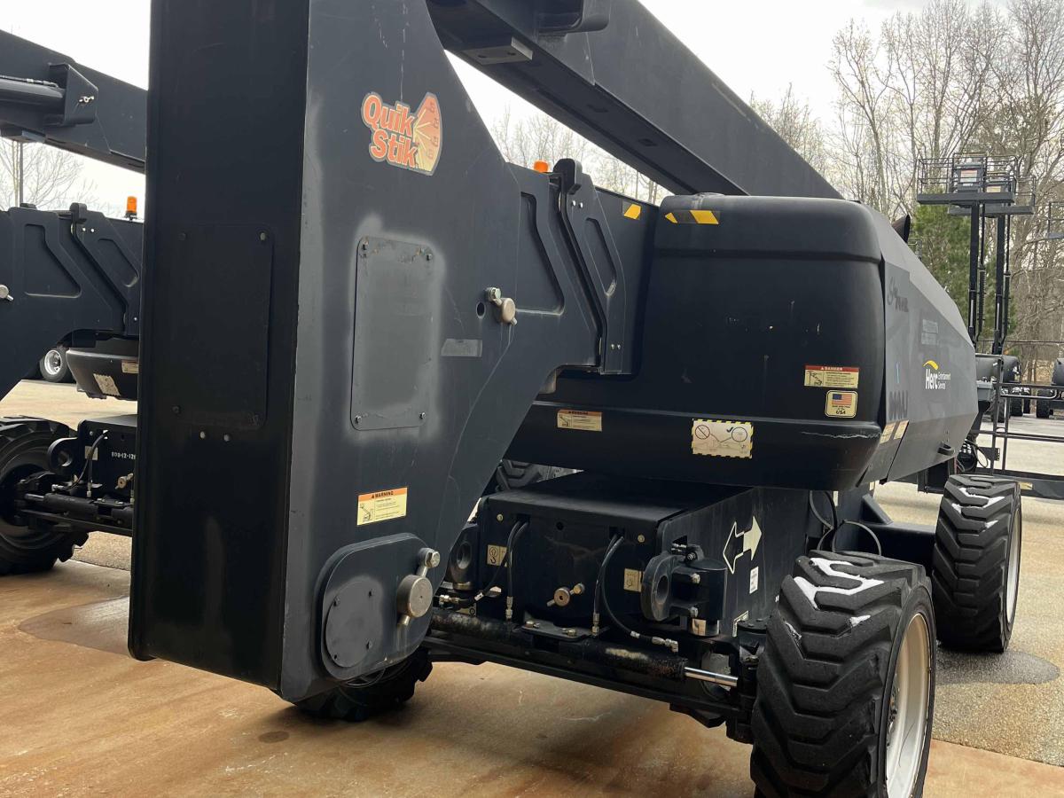 2015 JLG 800AJ