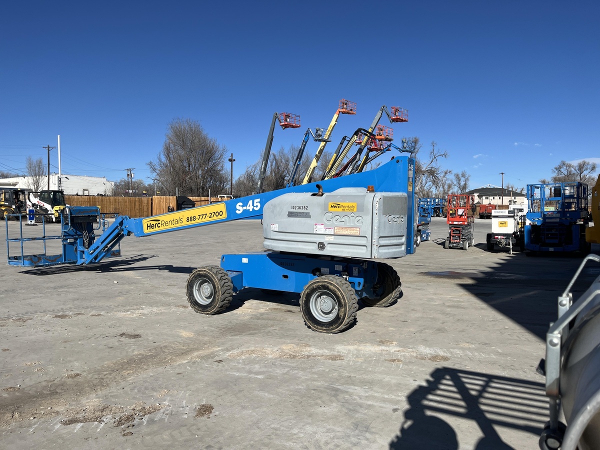 2018 Genie S-45