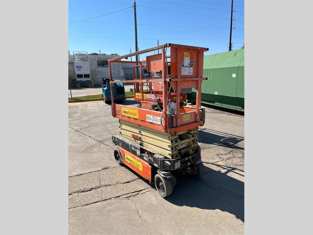 2018 JLG 1932R