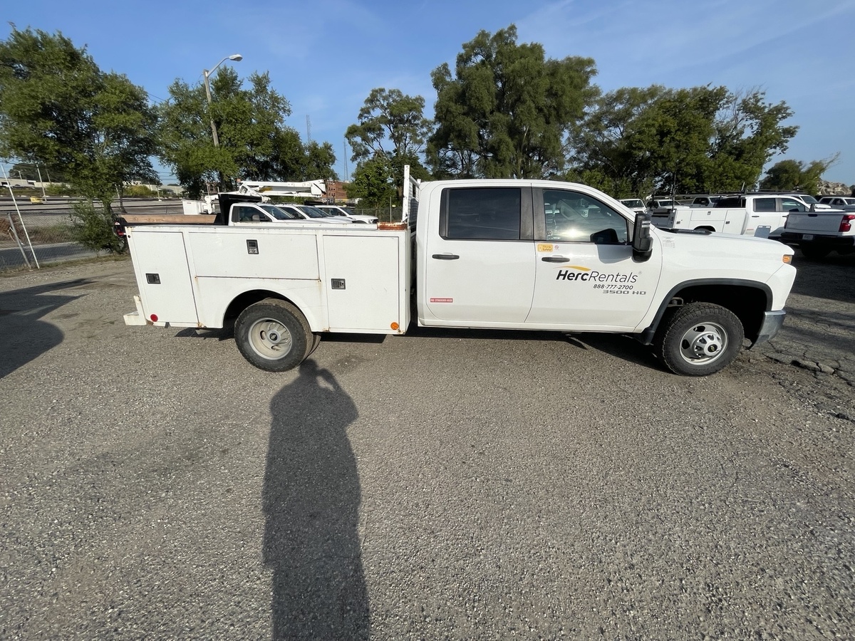 2021 Chevrolet 3500-7