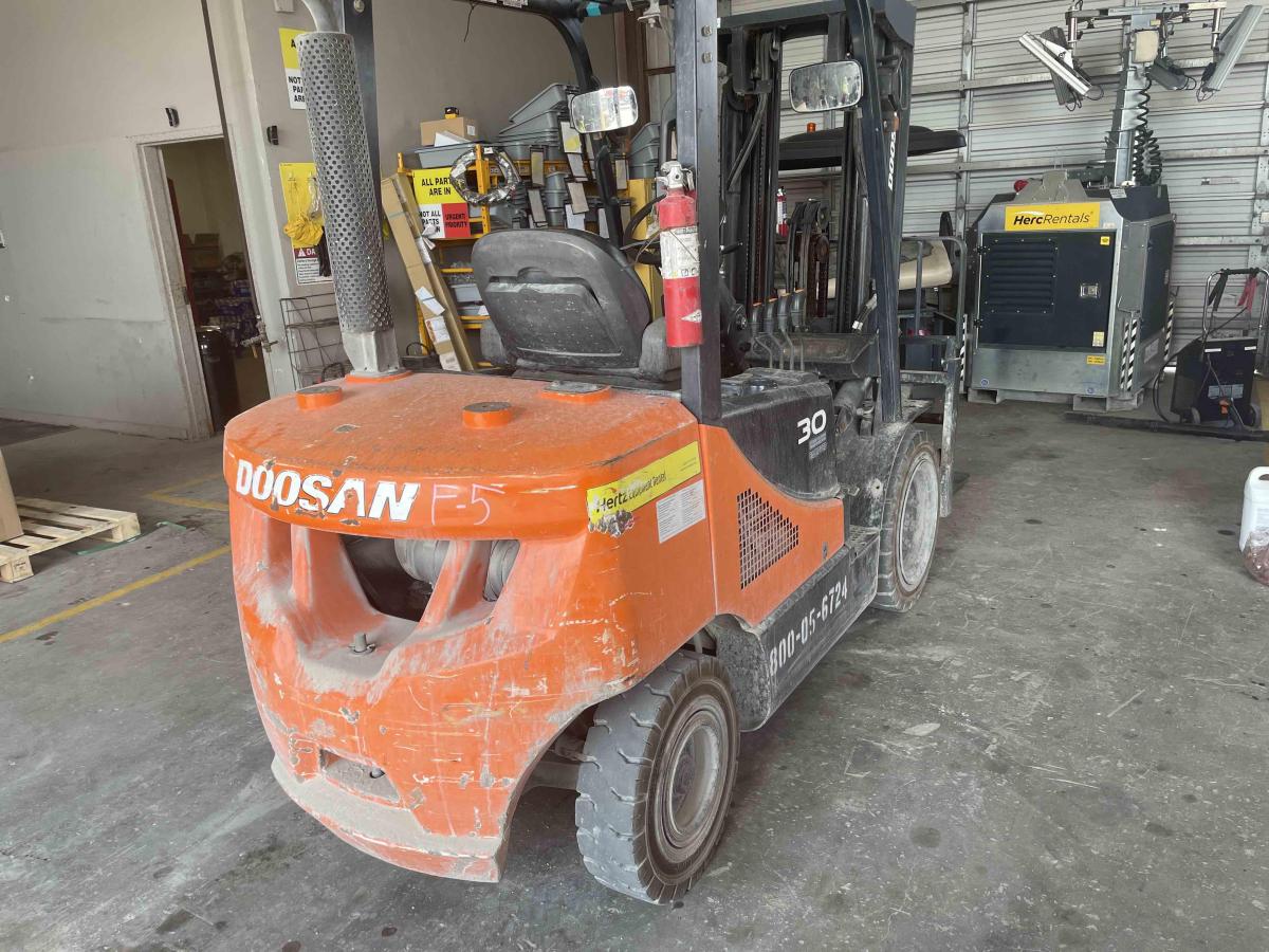 2015 Doosan D30S-7