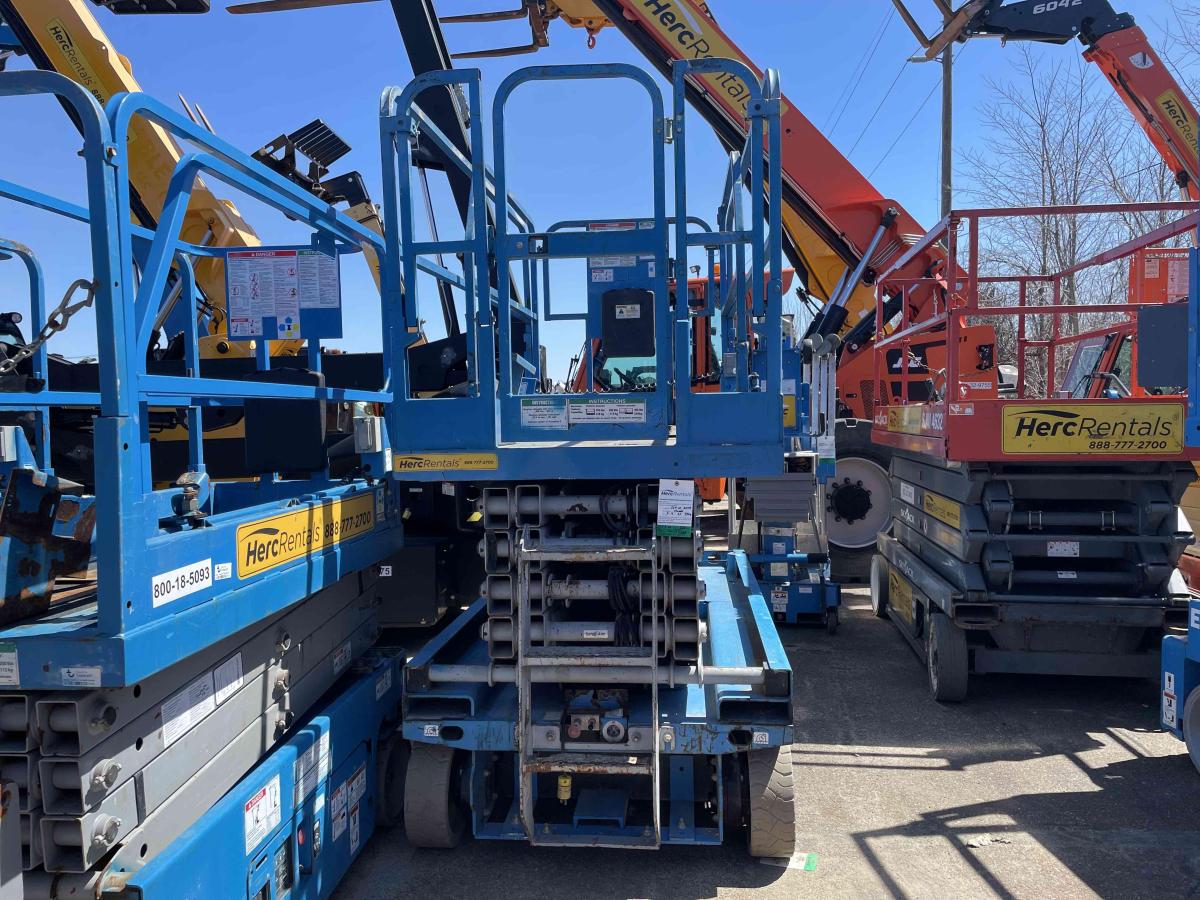 2016 Genie GS-3246