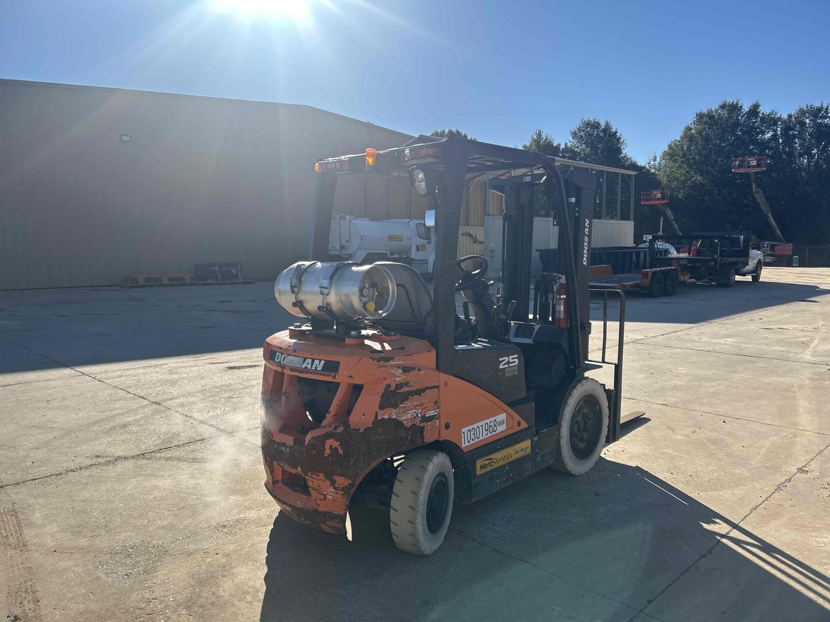 2020 Doosan G25N-7-2
