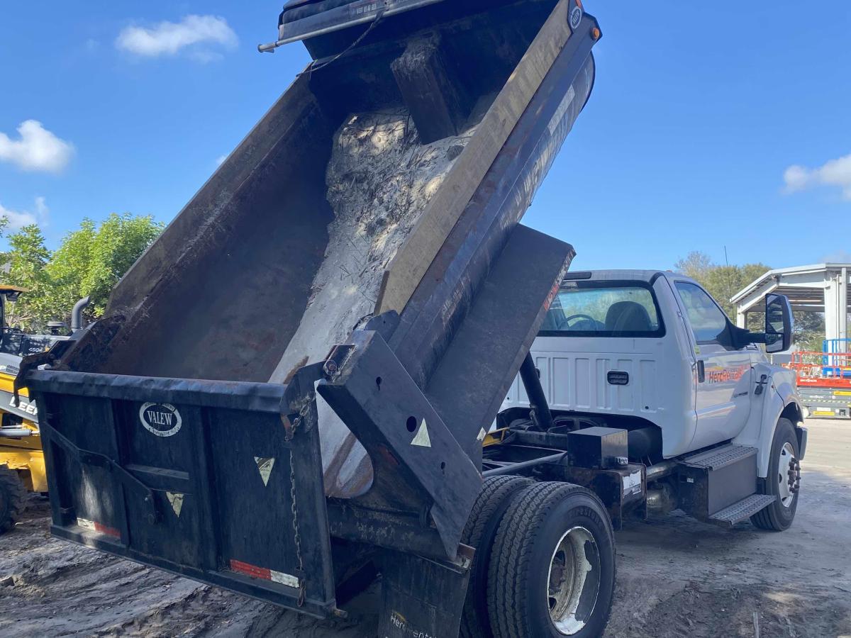 2017 Ford F750