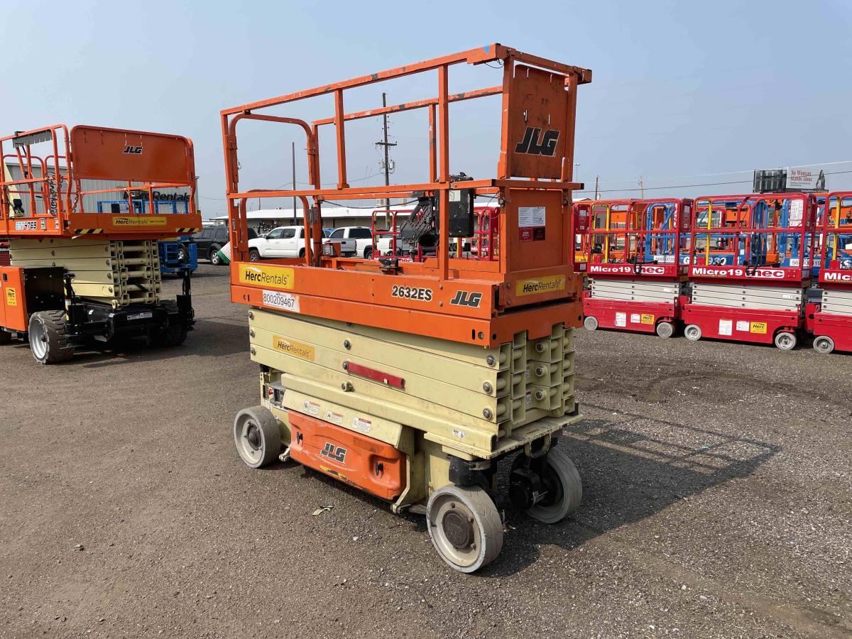 2018 JLG 2632ES