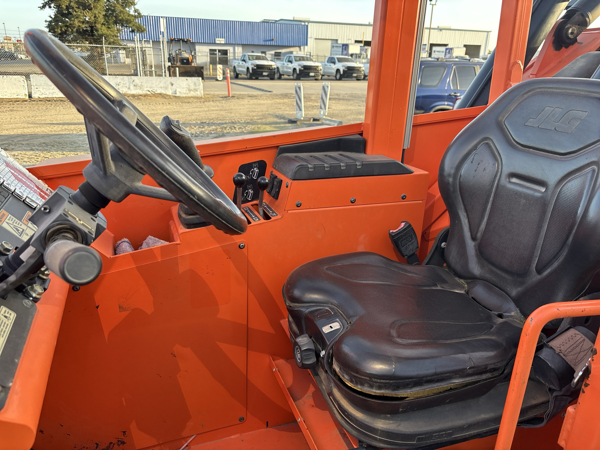 2020 SkyTrak 10042-8
