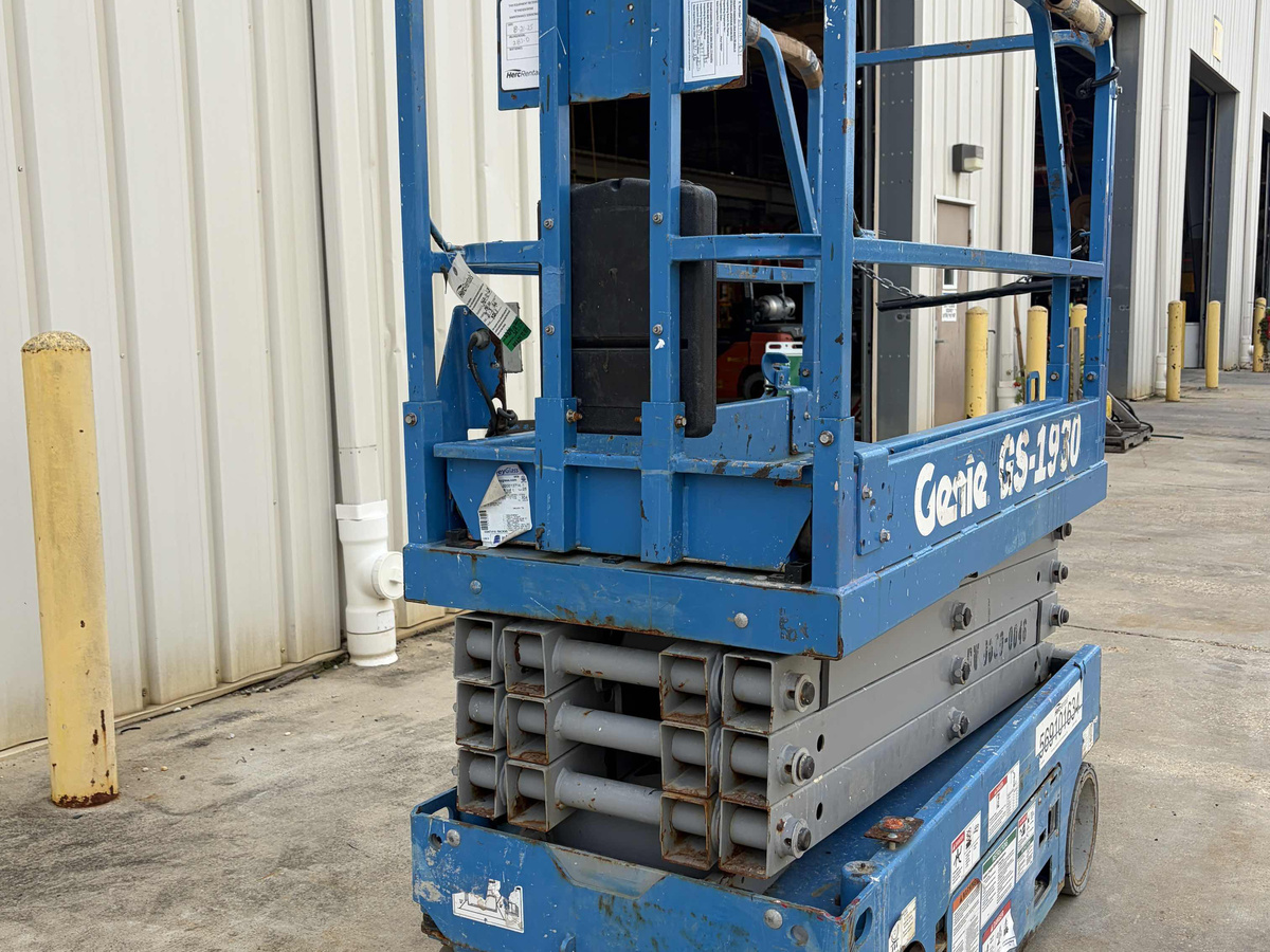 2018 Genie GS-1930-4