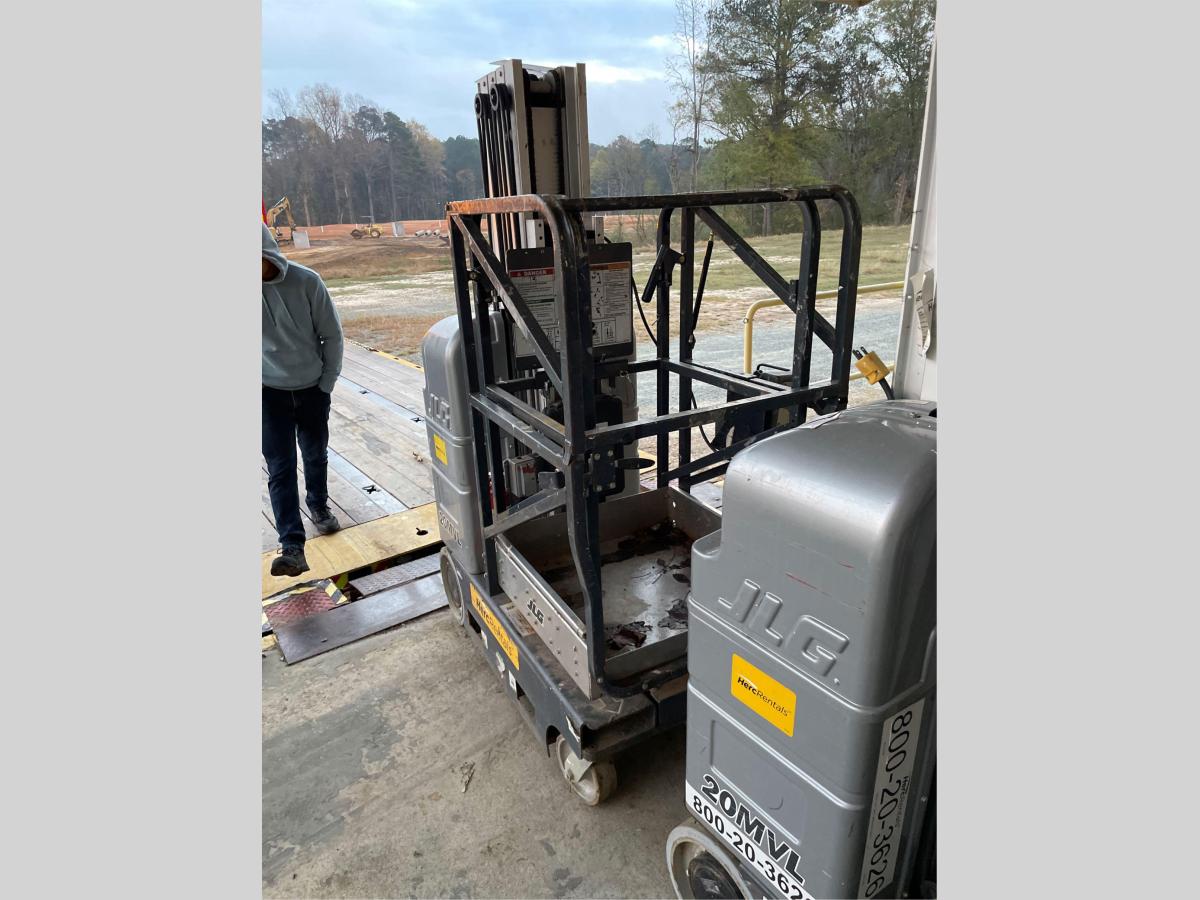 2018 JLG 20MVL