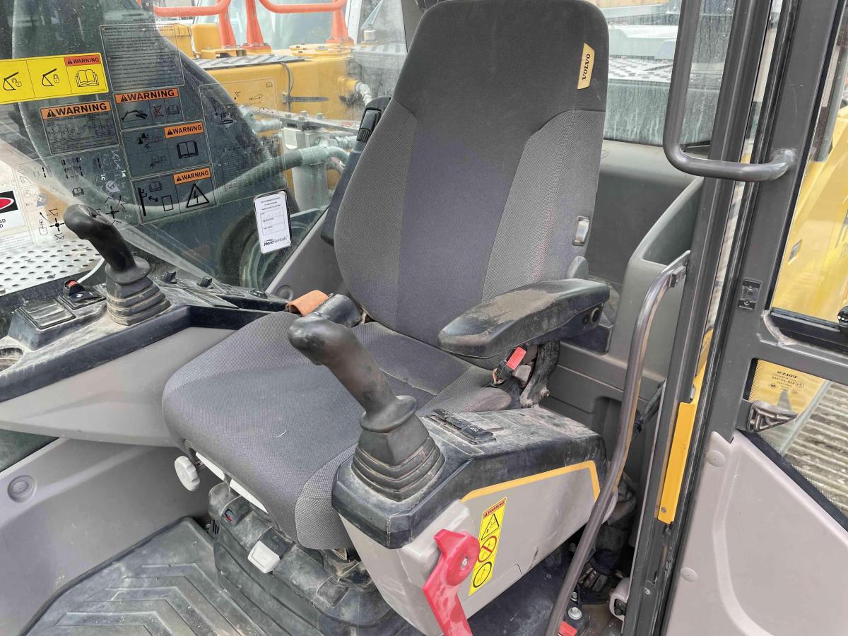 2020 Volvo EC200E