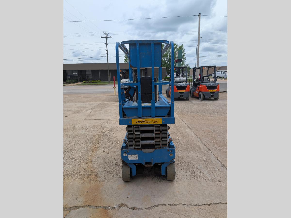 2018 Genie GS-1930