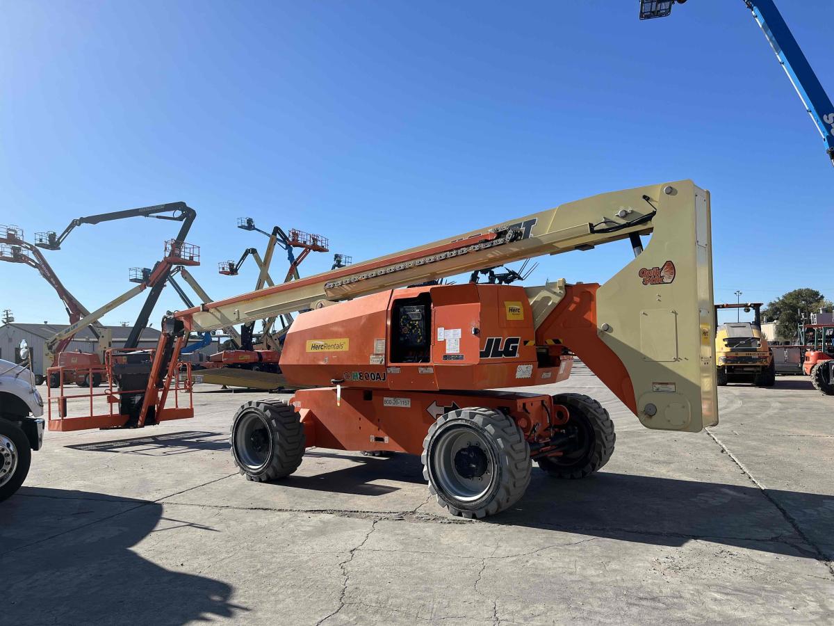 2019 JLG H800AJ