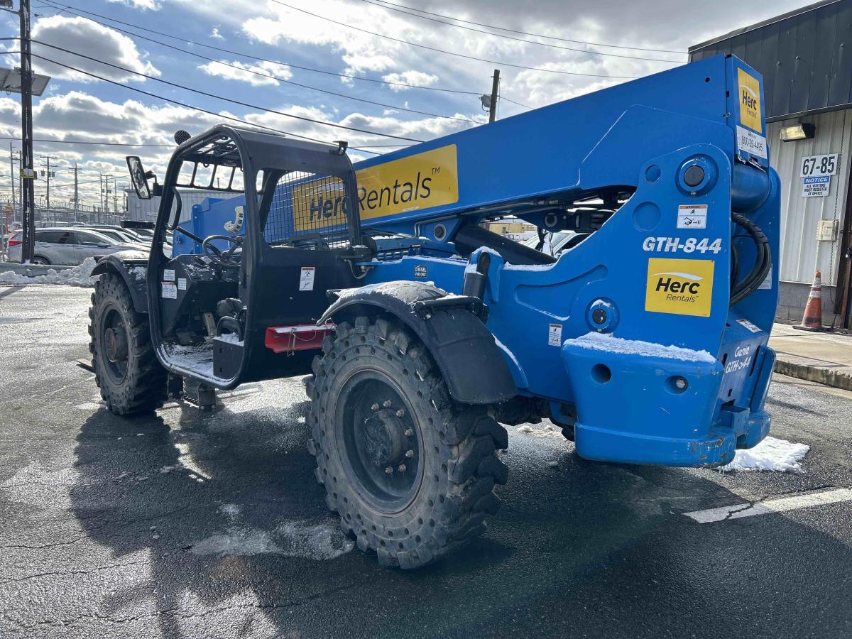 2019 Genie GTH 844