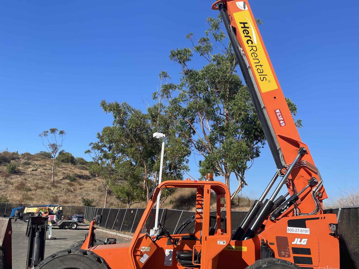 2020 SkyTrak 10042