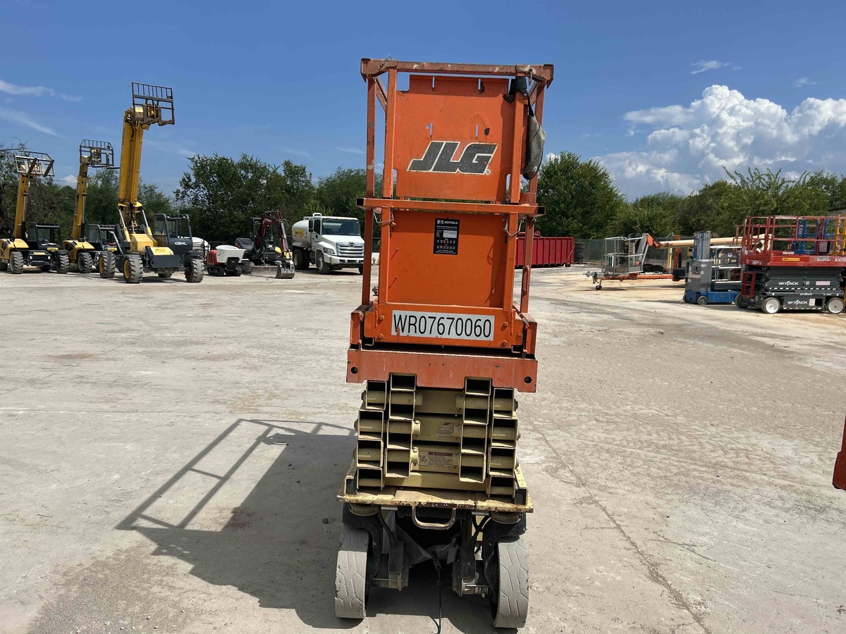 2017 JLG 2632ES-4