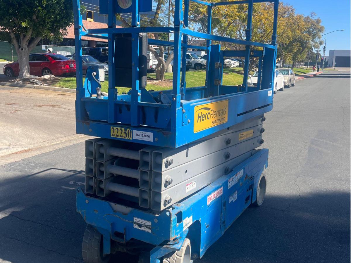 2017 Genie GS-2632