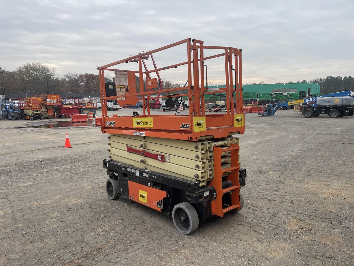 2018 JLG 4045R-3