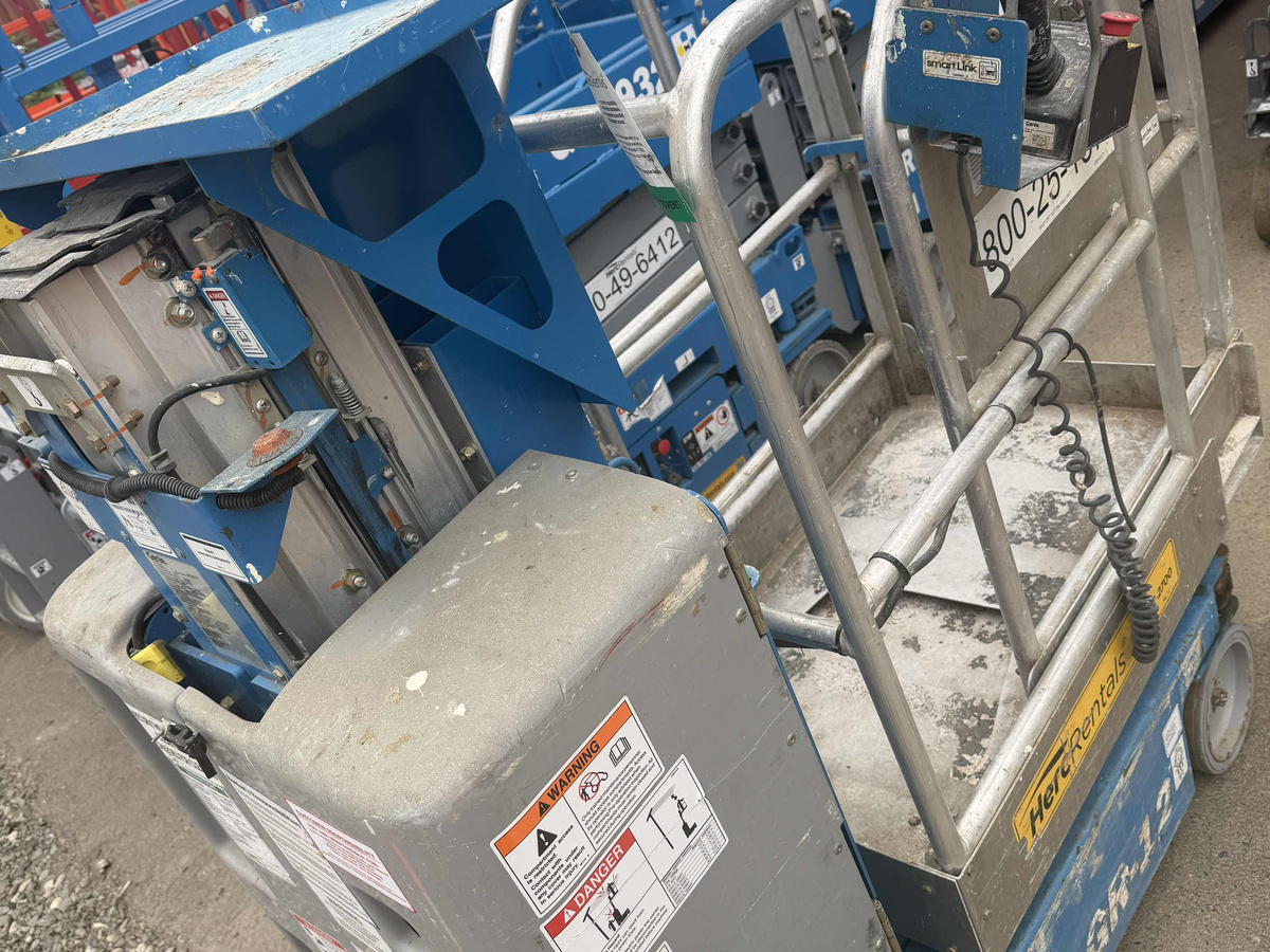 2019 Genie GR-12