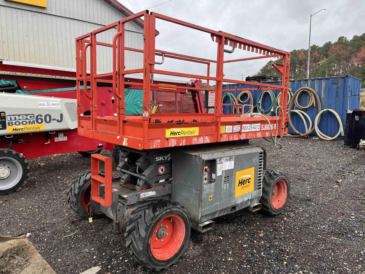 2019 Skyjack SJ-6826RT