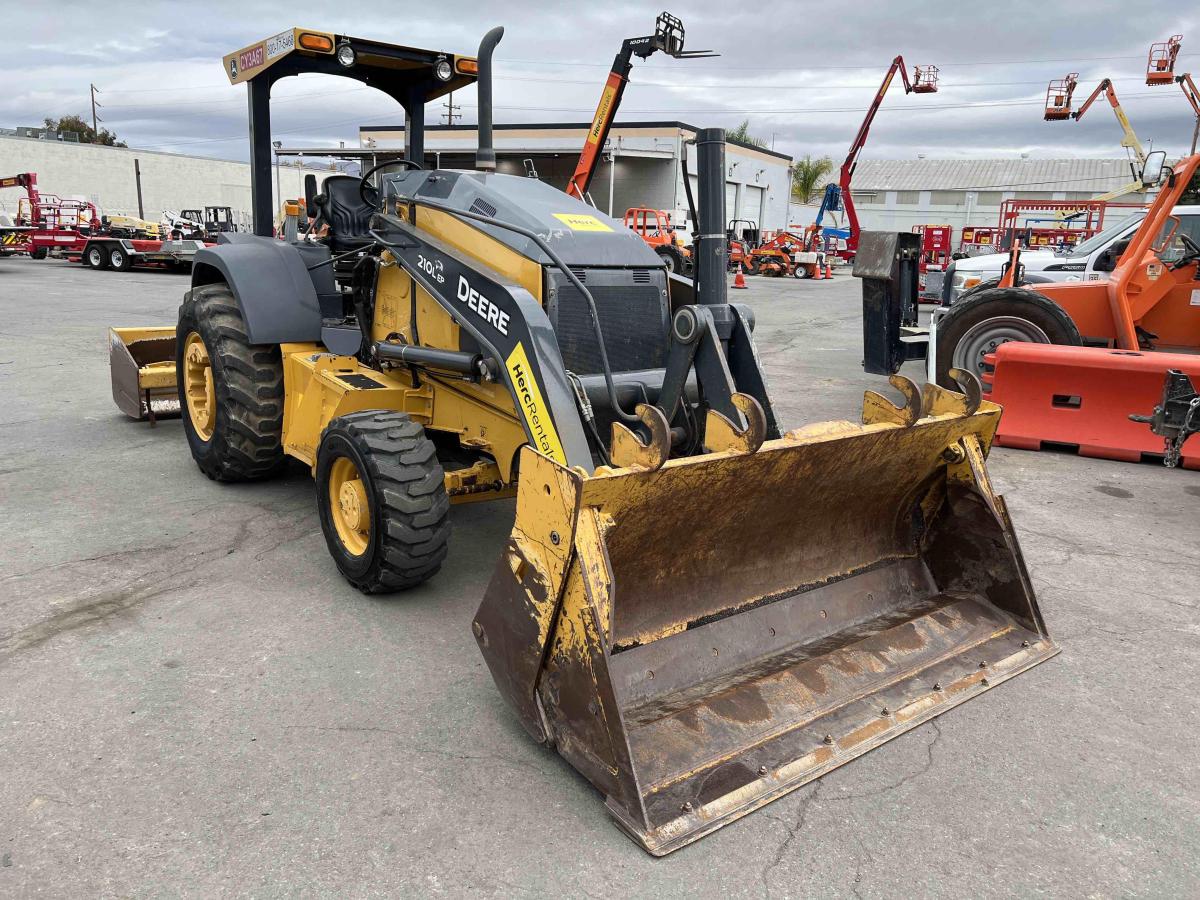 2017 John Deere 210LEP