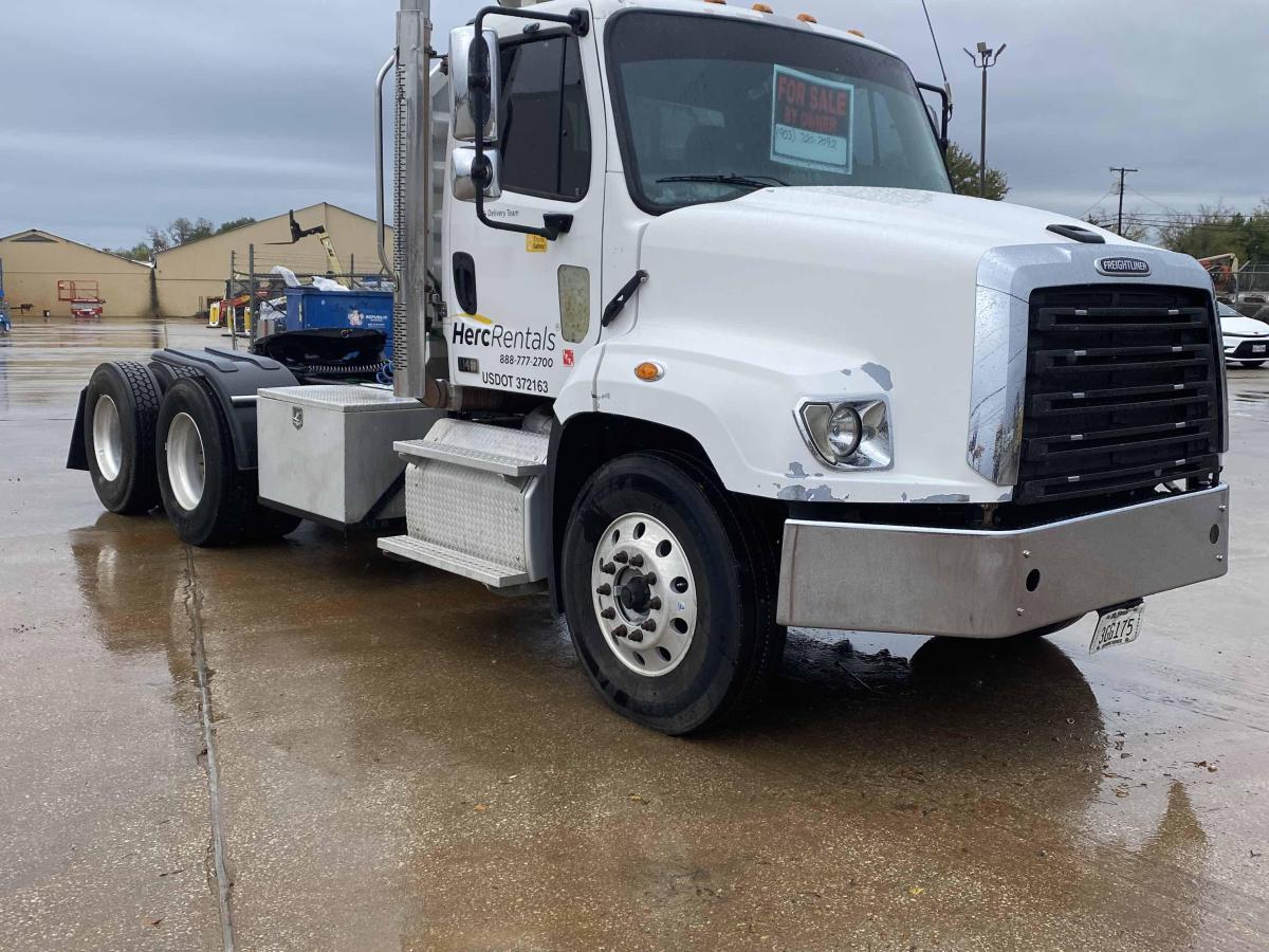2018 Freightliner 114SD