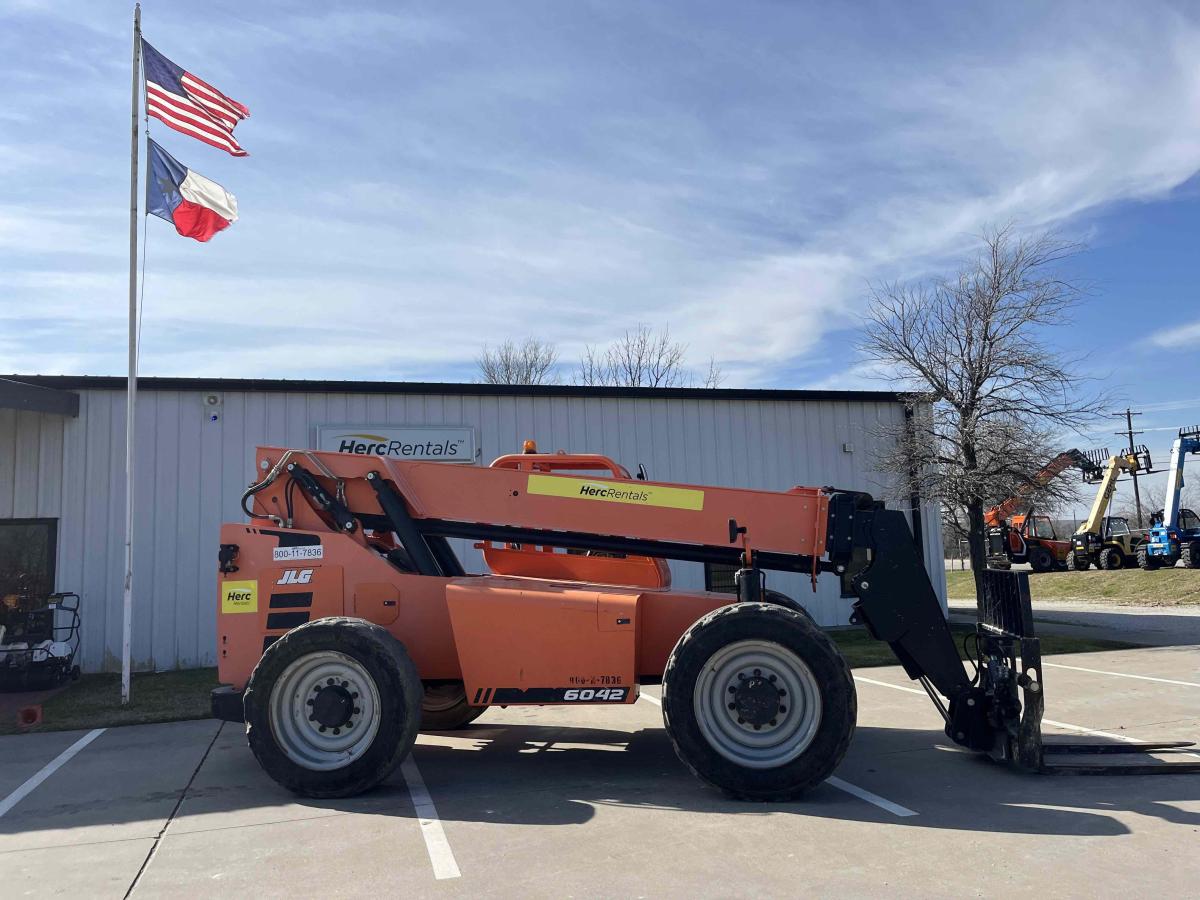 2016 SkyTrak 6042