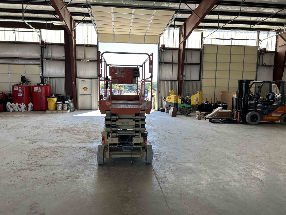 2018 JLG 3246ES-8