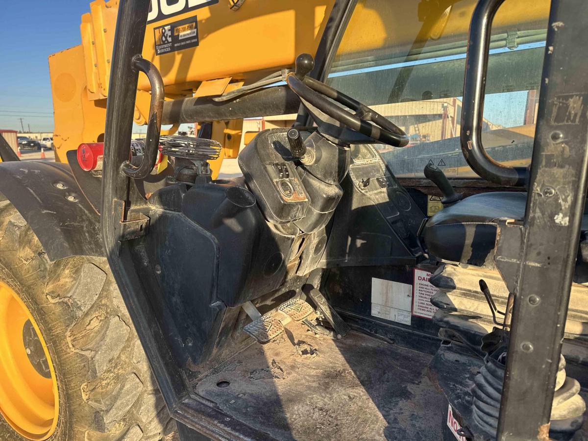 2017 JCB 510-56-9