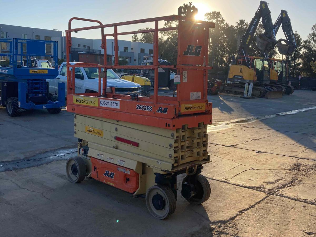 2018 JLG 2632ES-3