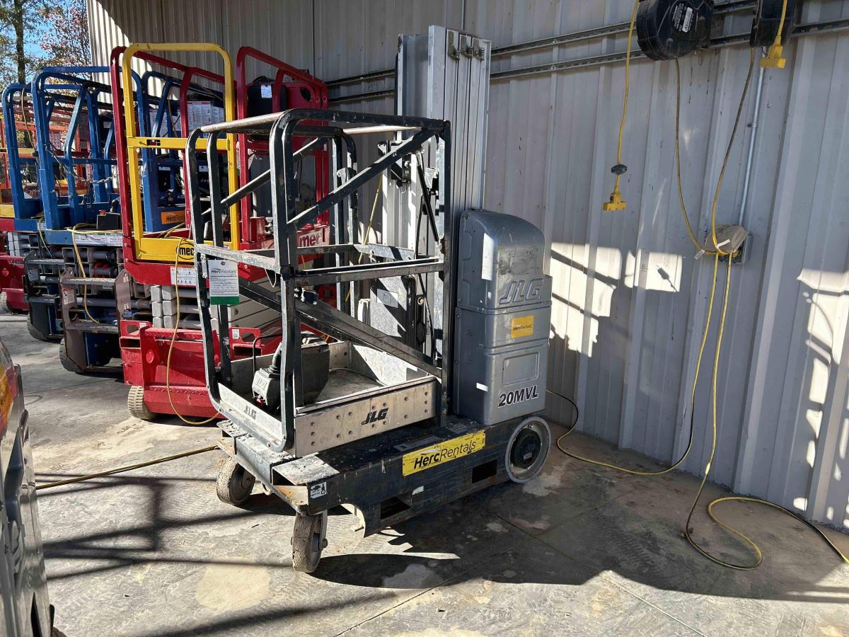 2018 JLG 20MVL