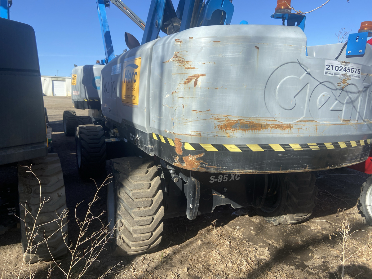 2018 Genie S-85-8