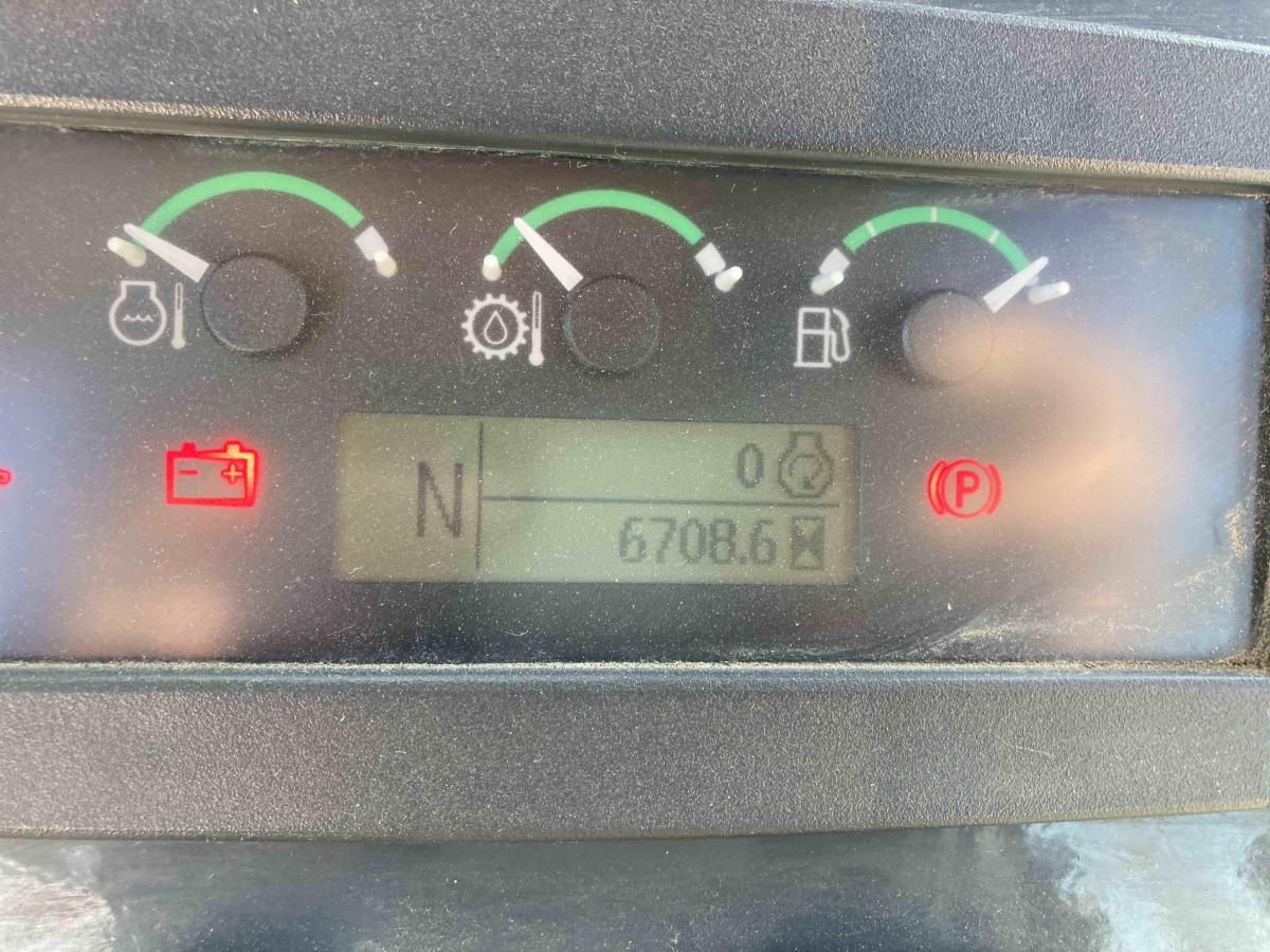 2018 John Deere 410L-8