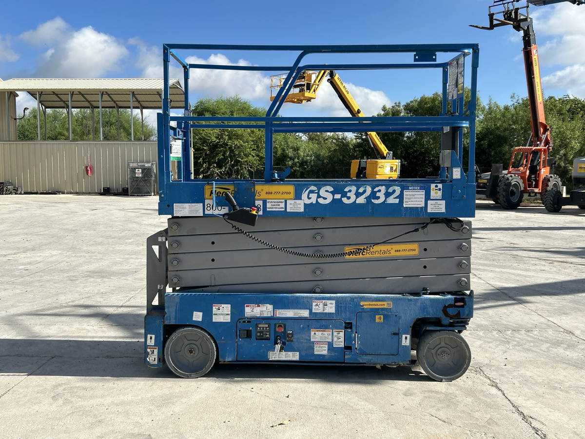 2017 Genie GS-3232-5