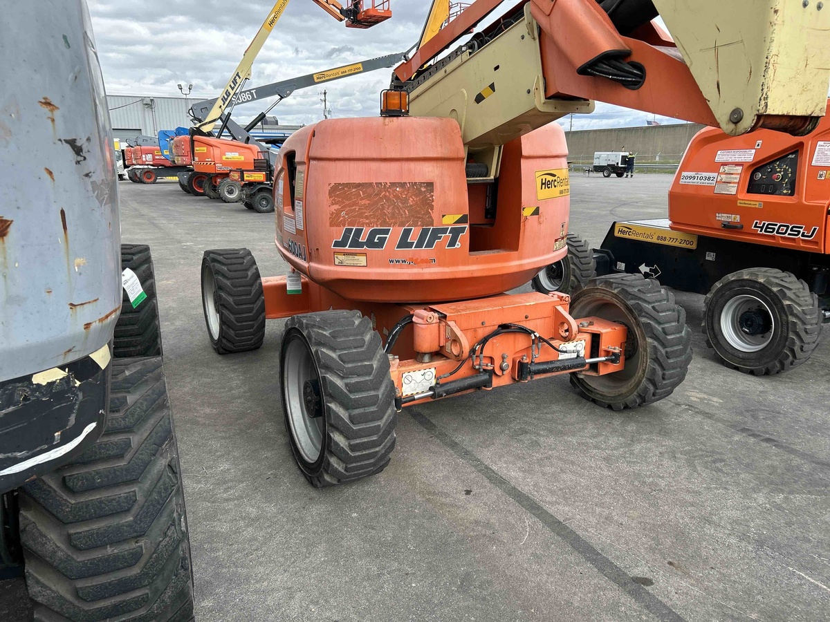 2017 JLG 600AJ