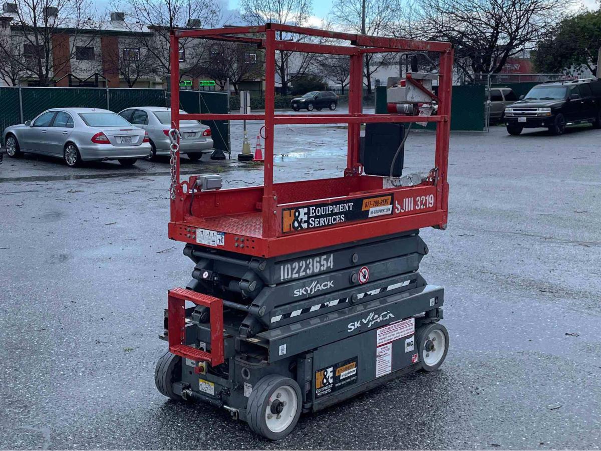 2017 Skyjack SJ3219
