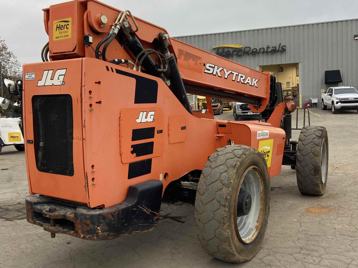 2017 SkyTrak 8042