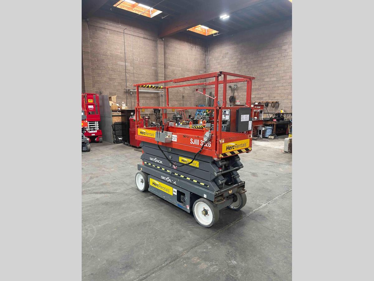 2017 Skyjack SJ3226