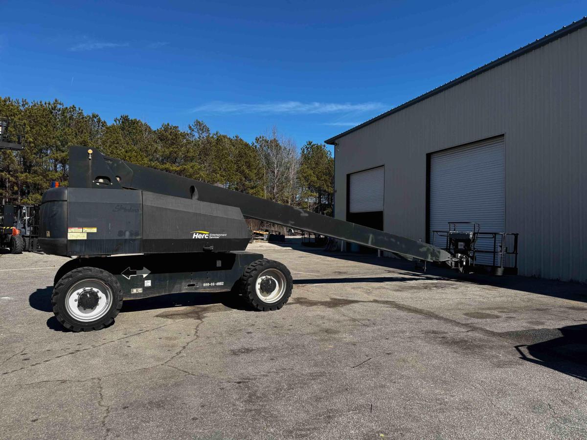 2015 JLG 800S