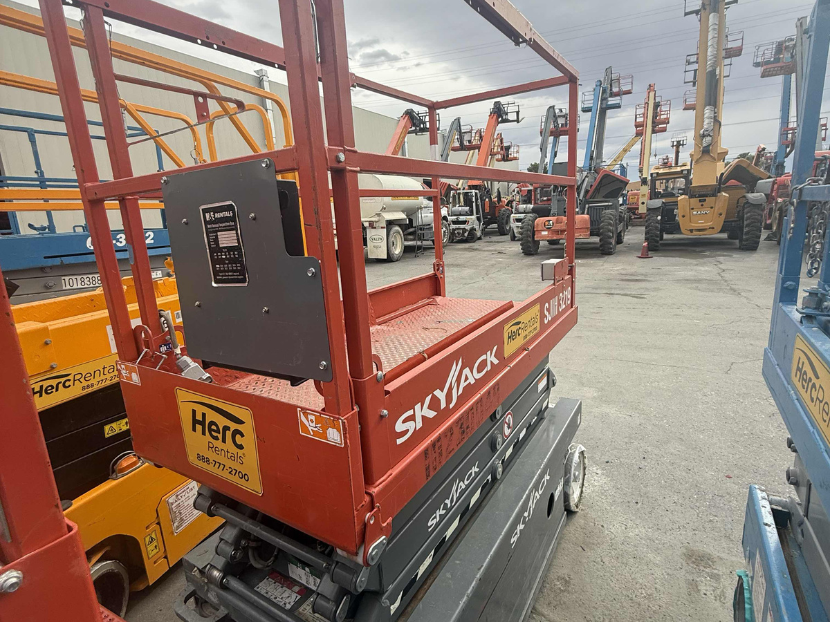 2017 Skyjack SJ3219
