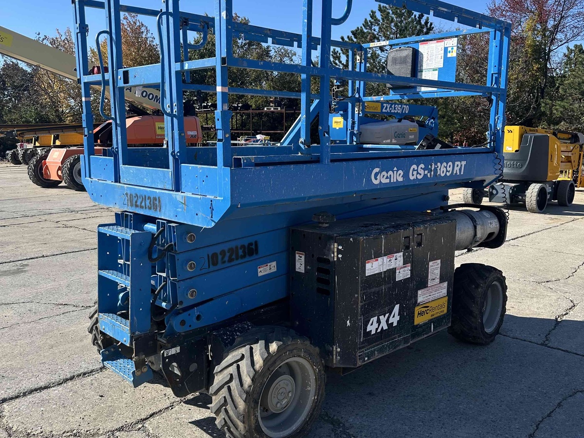 2017 Genie GS-3369 RT-8