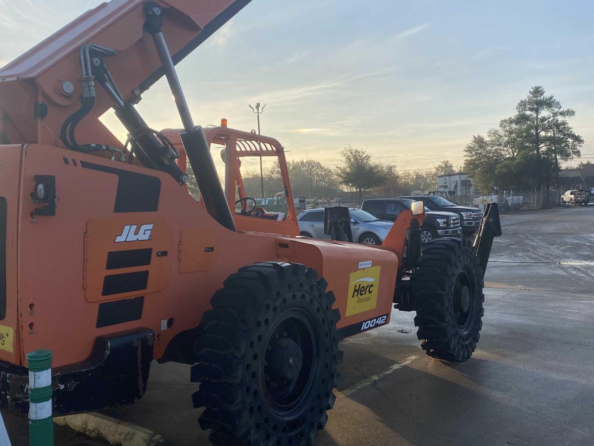 2018 SkyTrak 10042