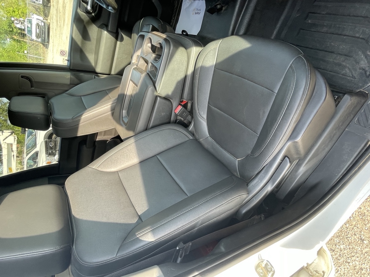 2021 Chevrolet 3500-9