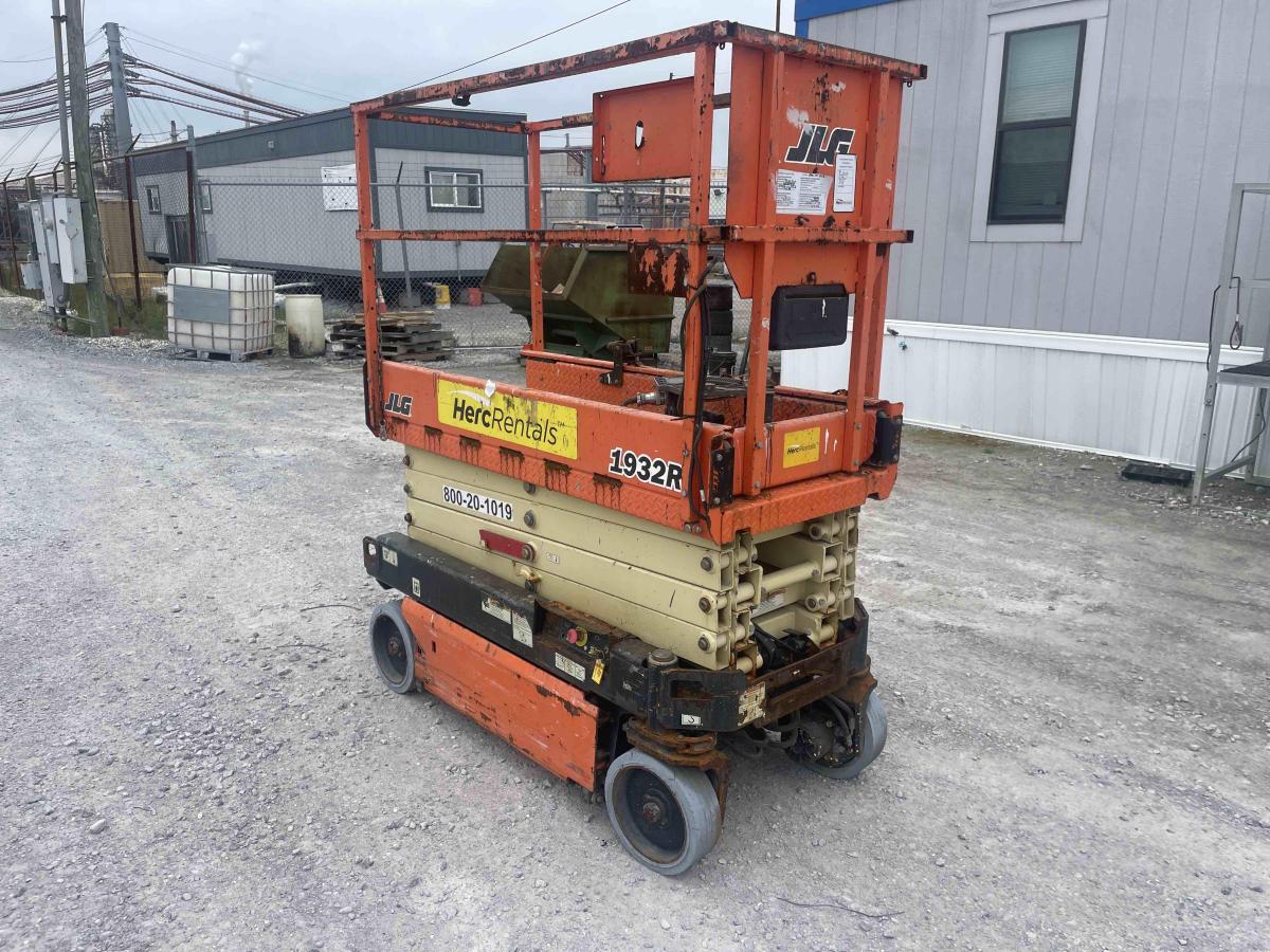 2018 JLG 1932R