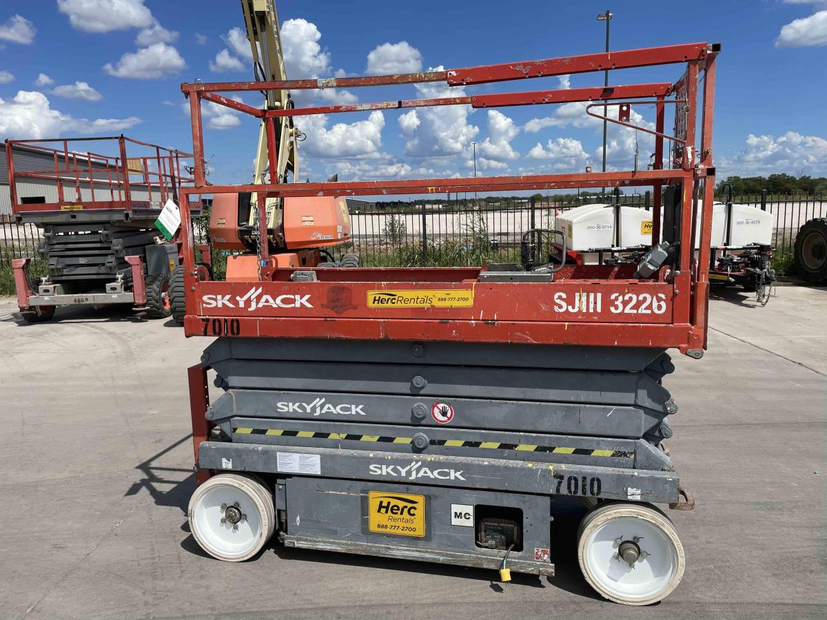 2015 Skyjack SJ3226